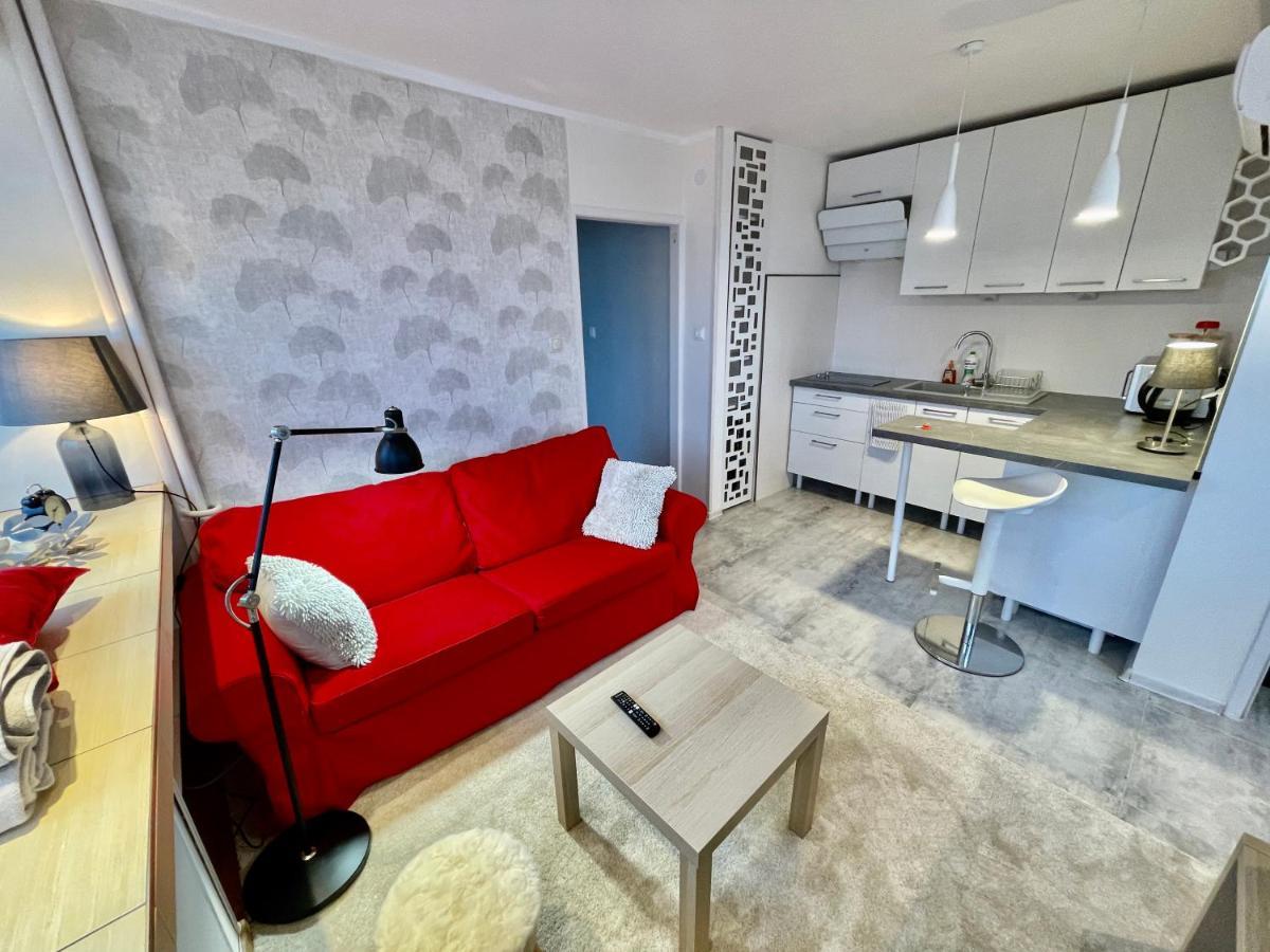 Love Metro Wifi 300Mbs 65'Tv Netflix Hbo Appletv+ Βαρσοβία Εξωτερικό φωτογραφία